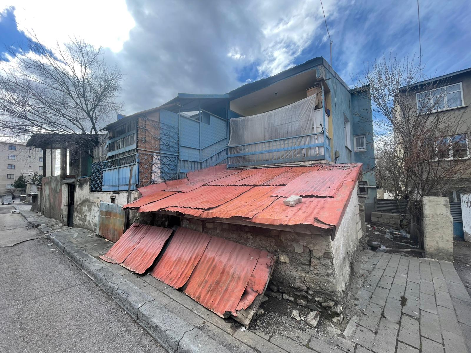 ABDURRAHMAN GAZİDE 2 KATLI BİNA